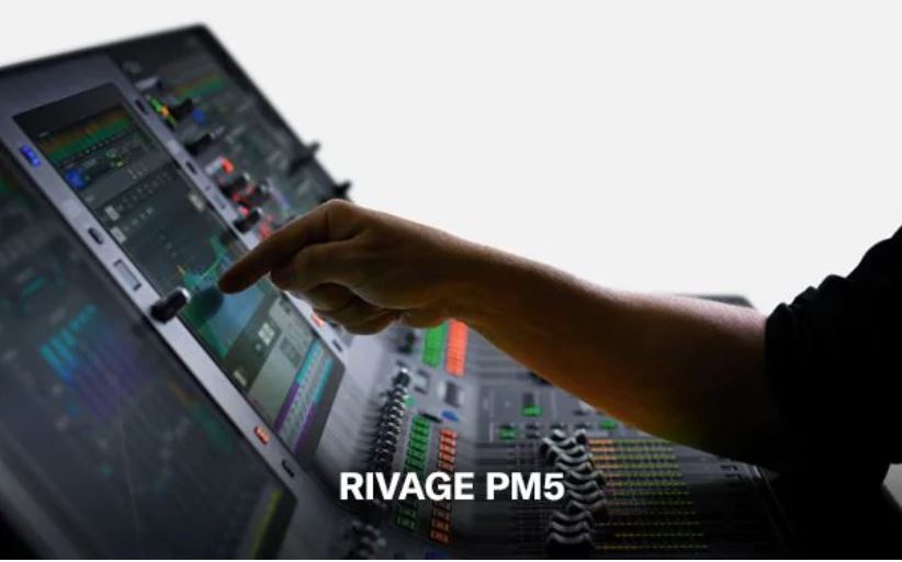 Yamaha-Rivage-PM Легкий доступ к органам управления и улучшенная обзорность